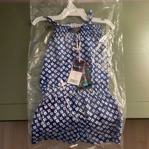 Adorable romper, 12 mon. Never worn